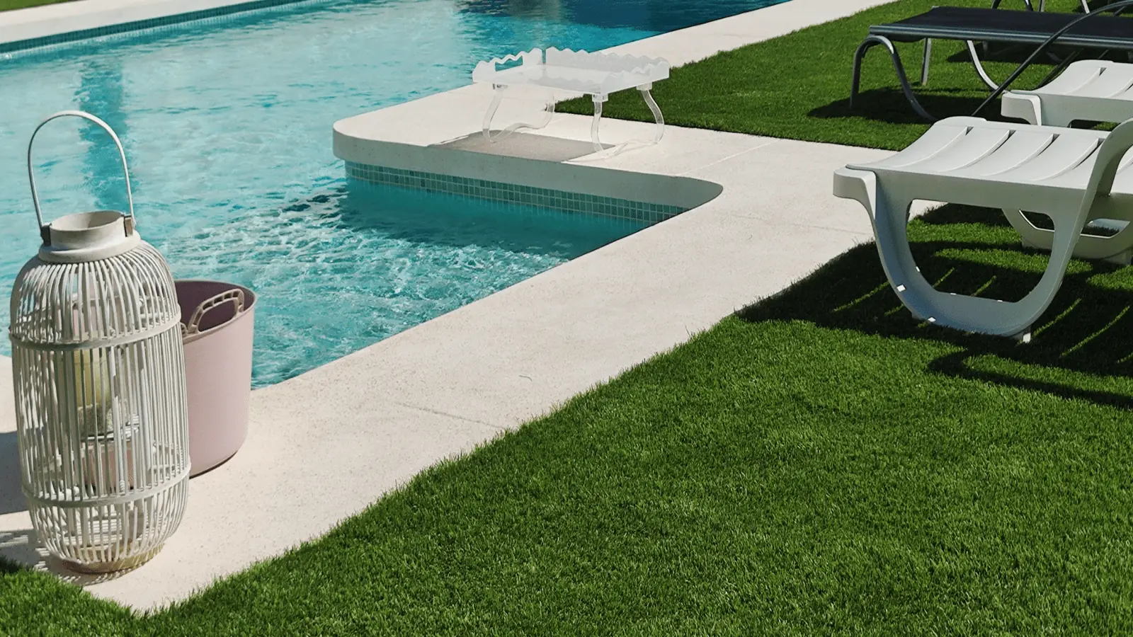 Cesped artificial en vivienda de Alicante